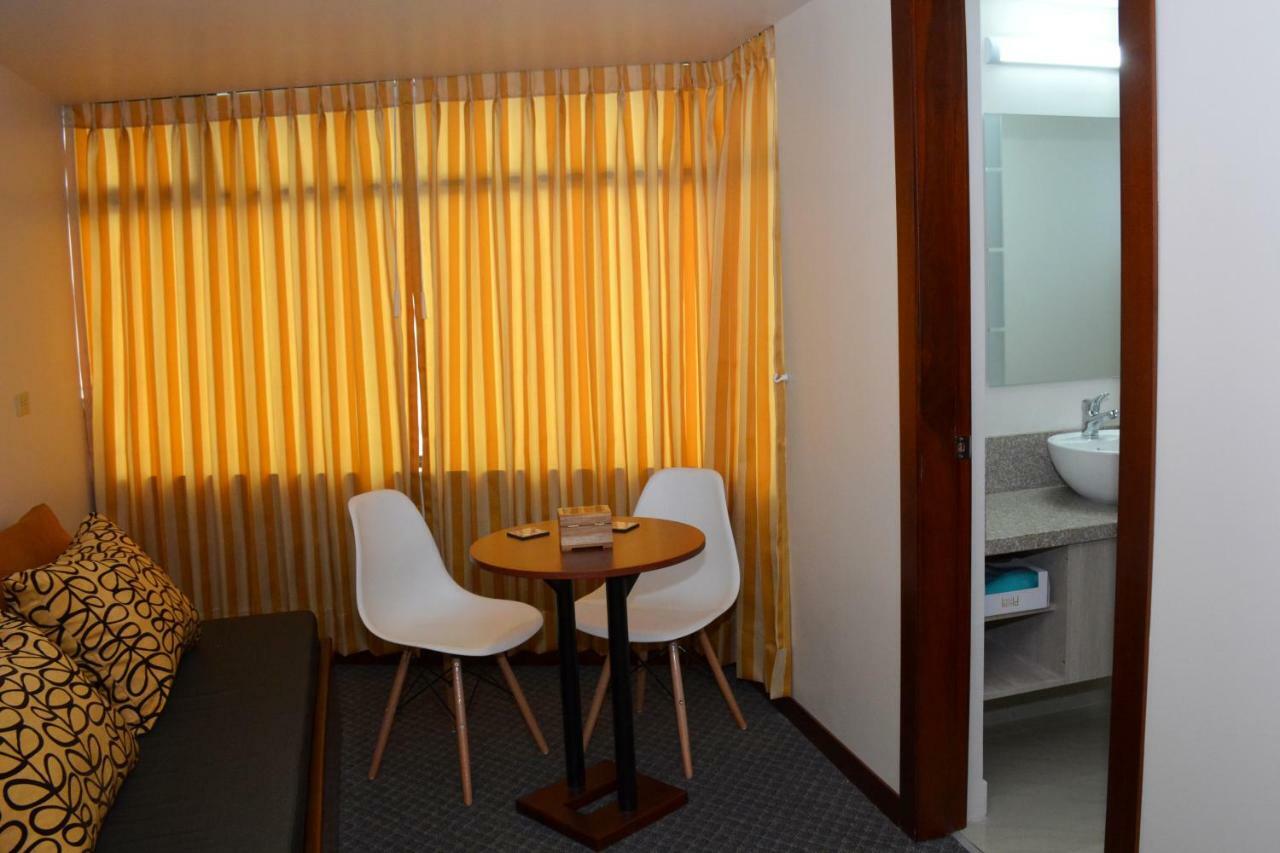 Los Angeles Stay Inn Quito Ngoại thất bức ảnh